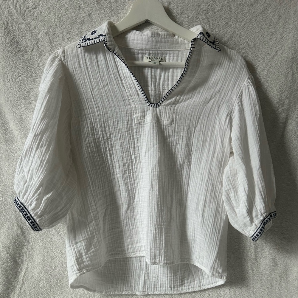 Tecovas White Blouse with Navy Accents
